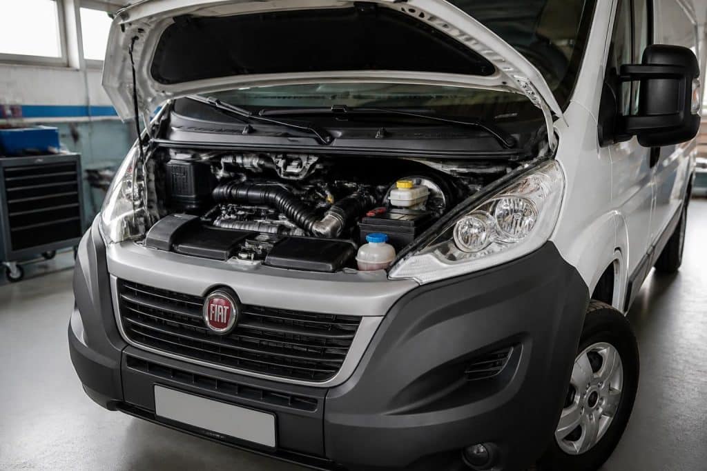 découvrez les avis et la fiabilité du moteur fiat ducato 2.2 multijet 140 cv, un moteur performant et robuste apprécié pour ses qualités sur route et en usage professionnel.