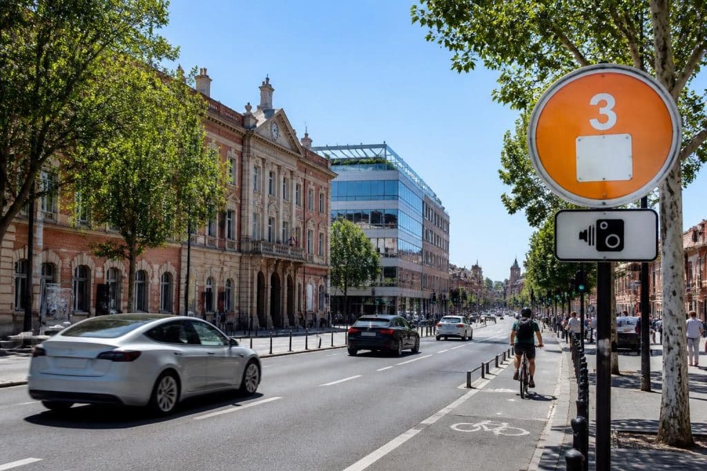 découvrez les règles de circulation crit'air 3 à toulouse et les actualités pour 2026 afin de mieux préparer vos déplacements et respecter les normes environnementales.